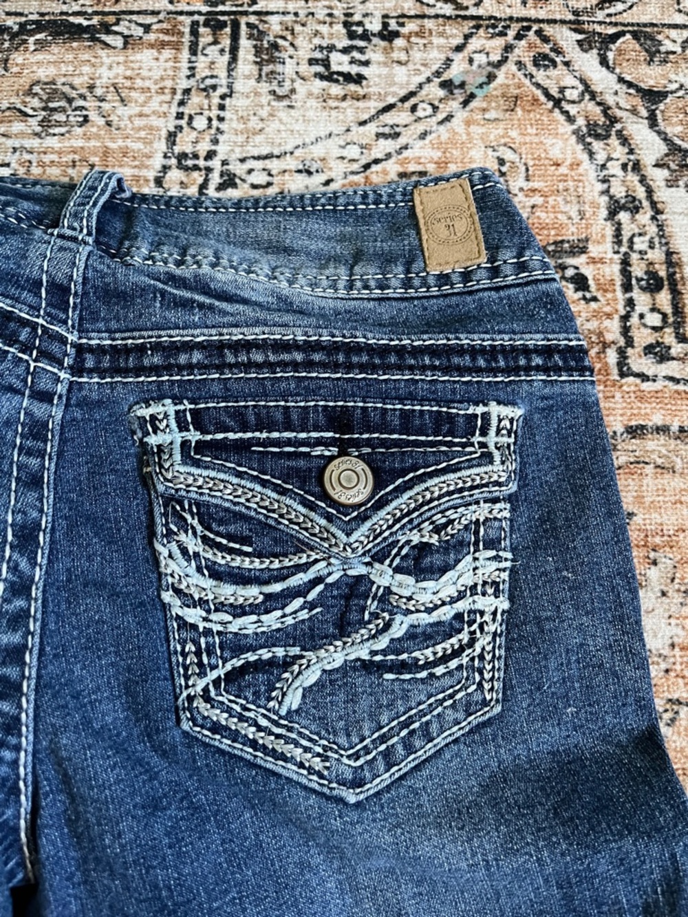 Capris - Picture 3 of 4